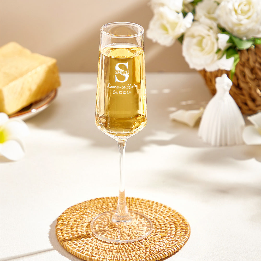 Personalized Bride and Groom Wedding Champagne Flutes Gift for Newlyweds