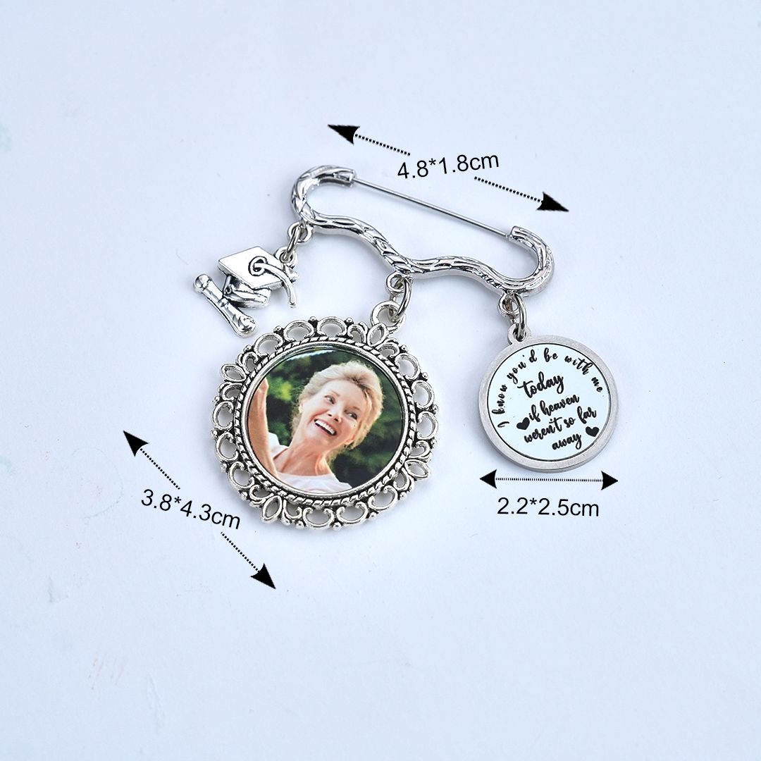 Personalized Graduation Cap Memorial Tassel Brooch Pin Grad Ceremony Sympathy Gift for Class of 2024